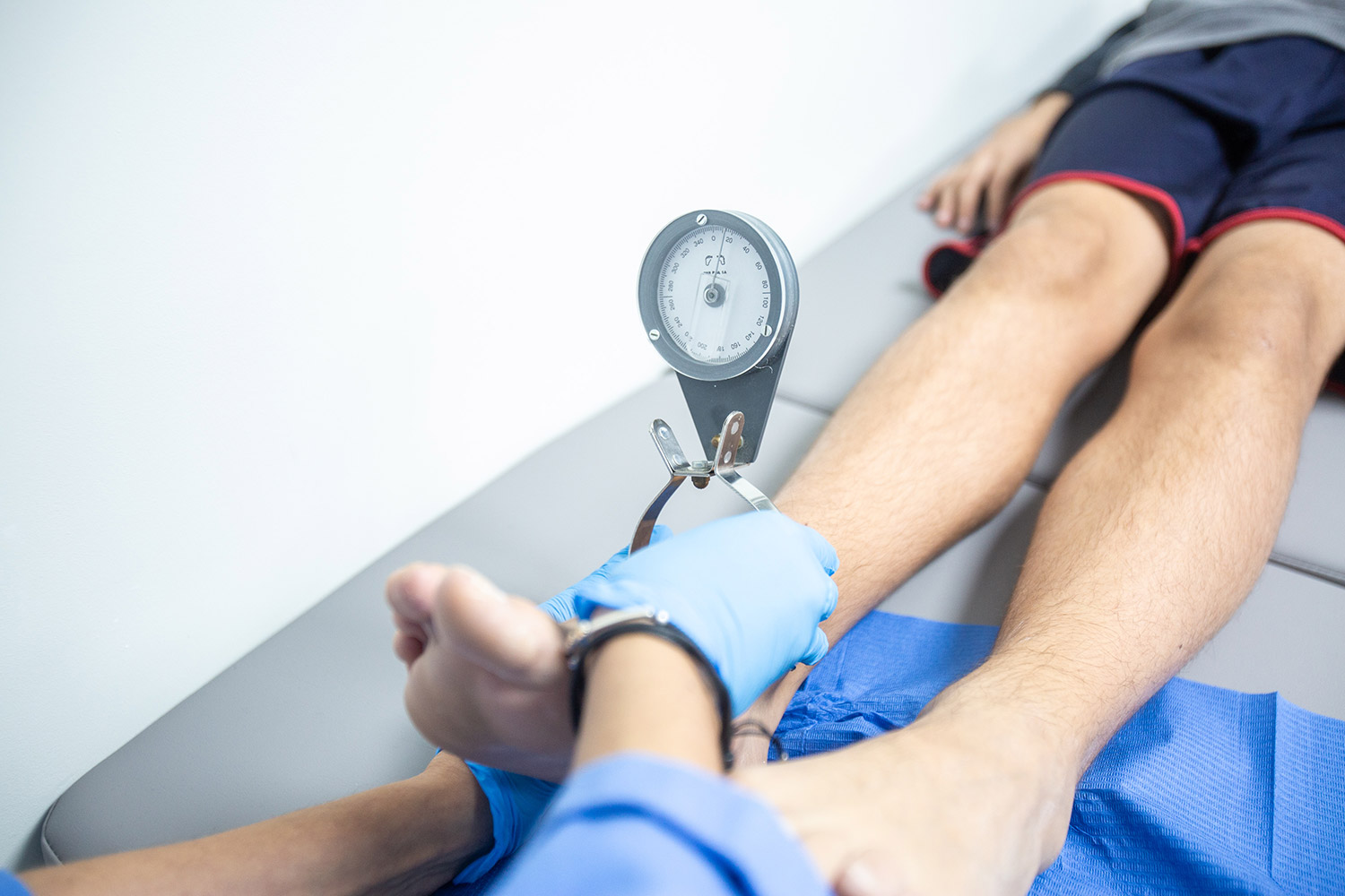 Medición de la movilidad del pie con un instrumento de precisión